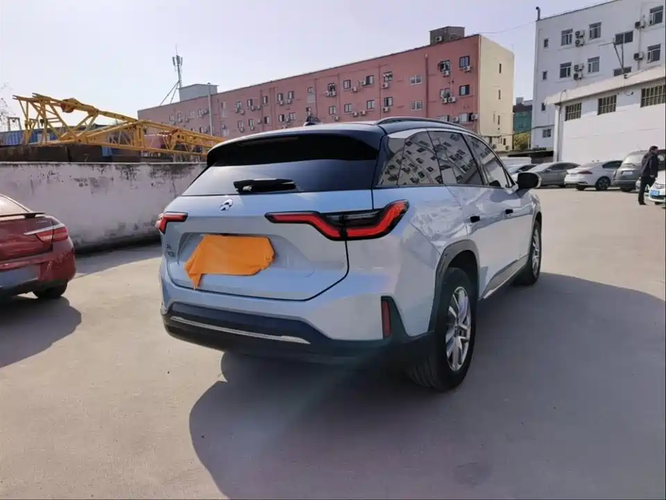 NIO ES6