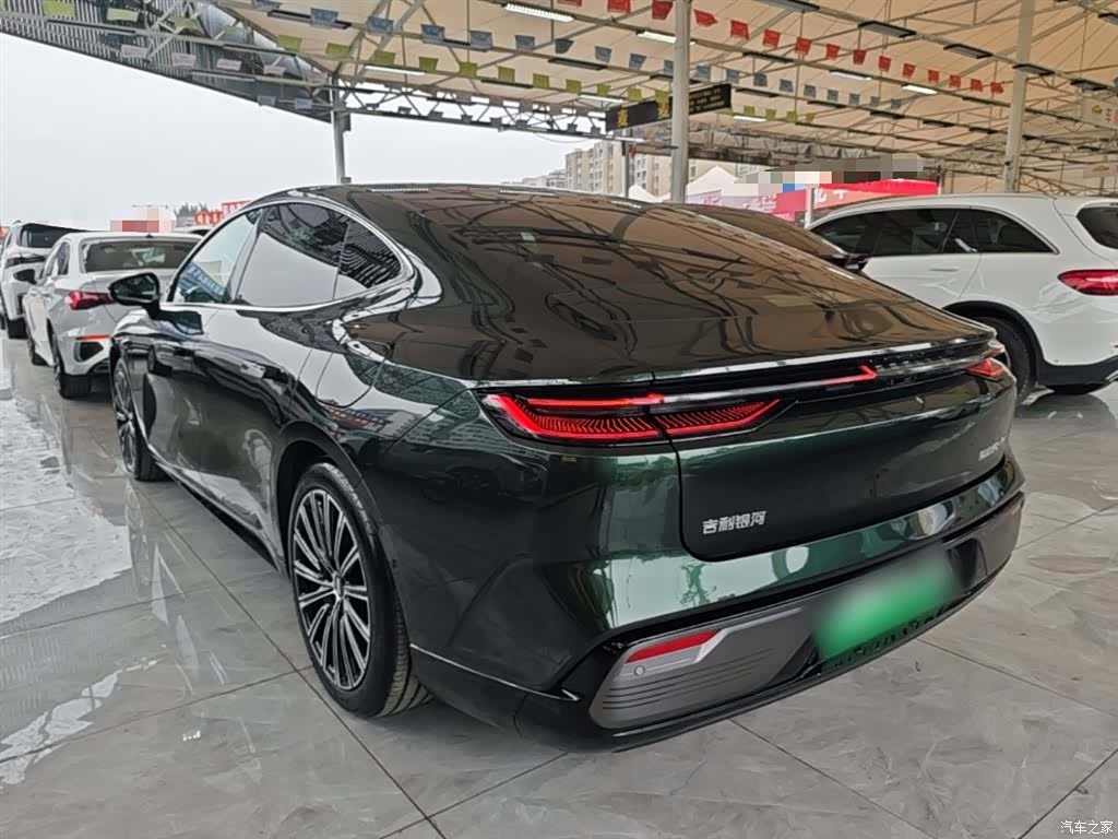 Geely 8, 2025 все фото
