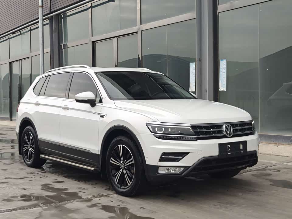 Volkswagen Tiguan L