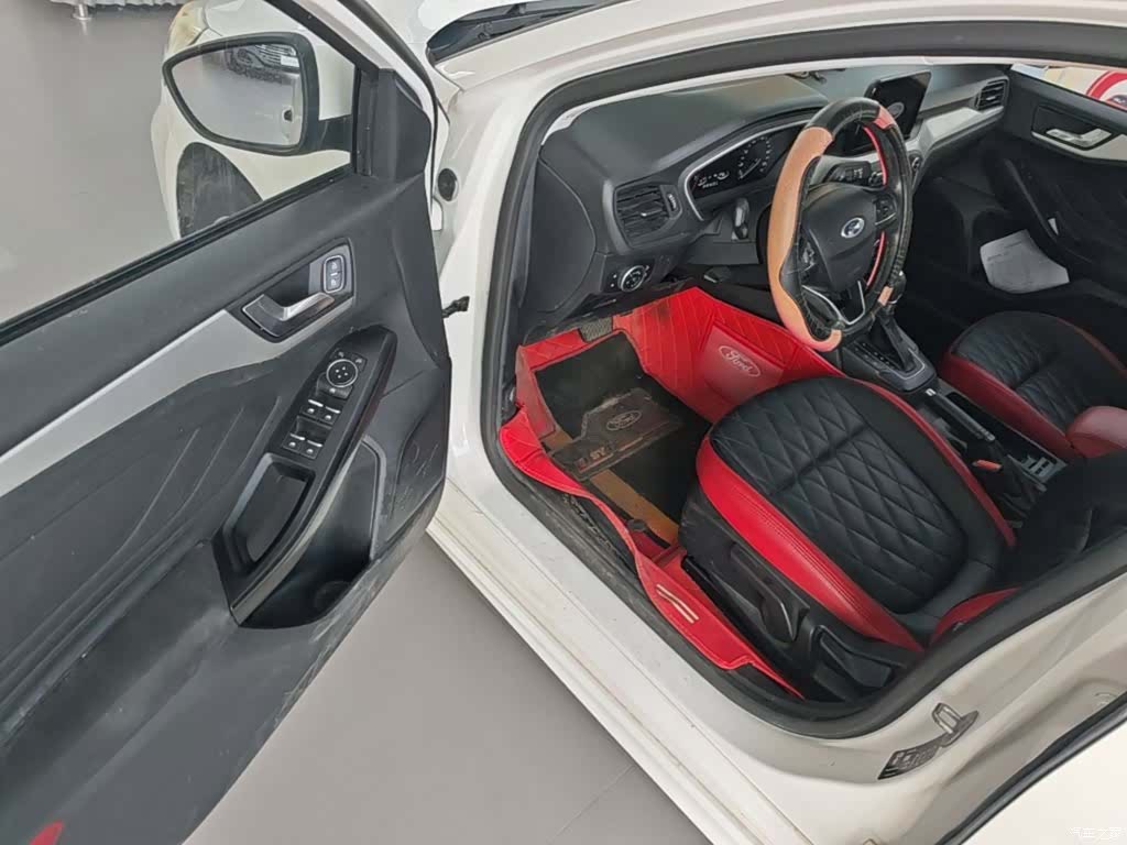 Ford Focus, 2020 16