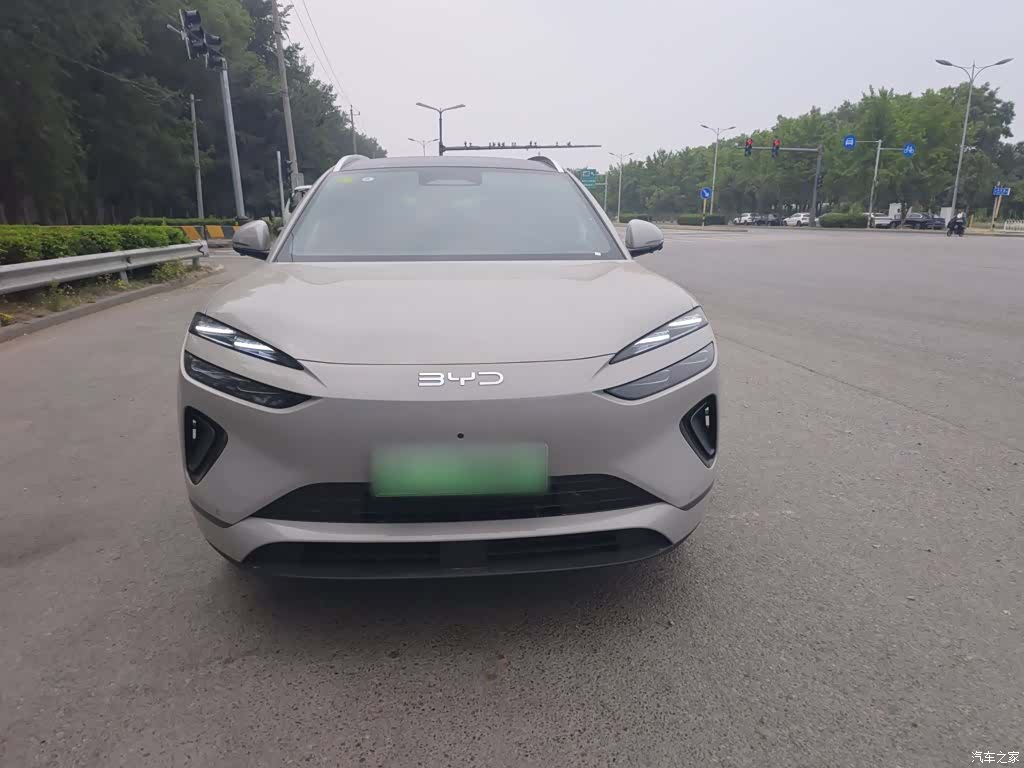 BYD HiAce, 2026 10