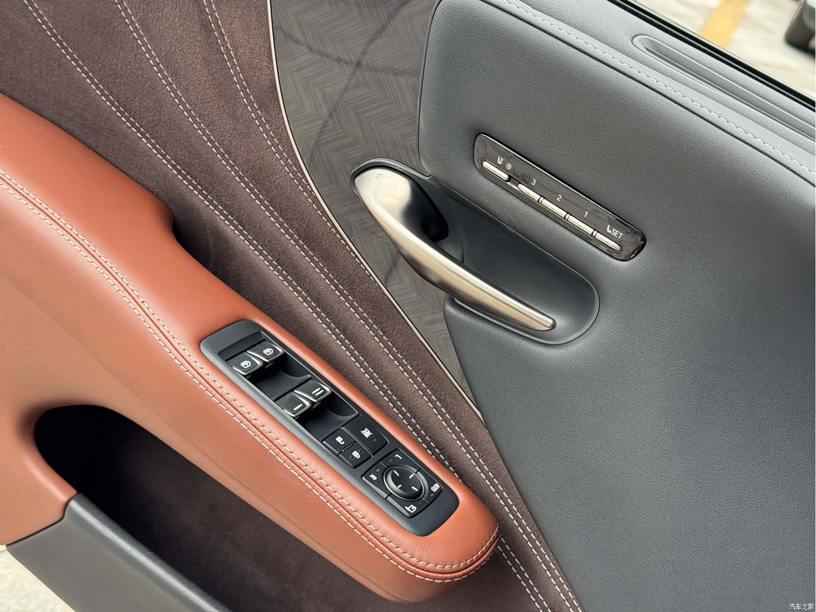 Lexus LS, 2019 14