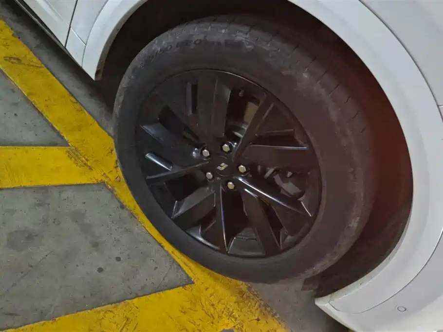 Li Auto Ideal L7