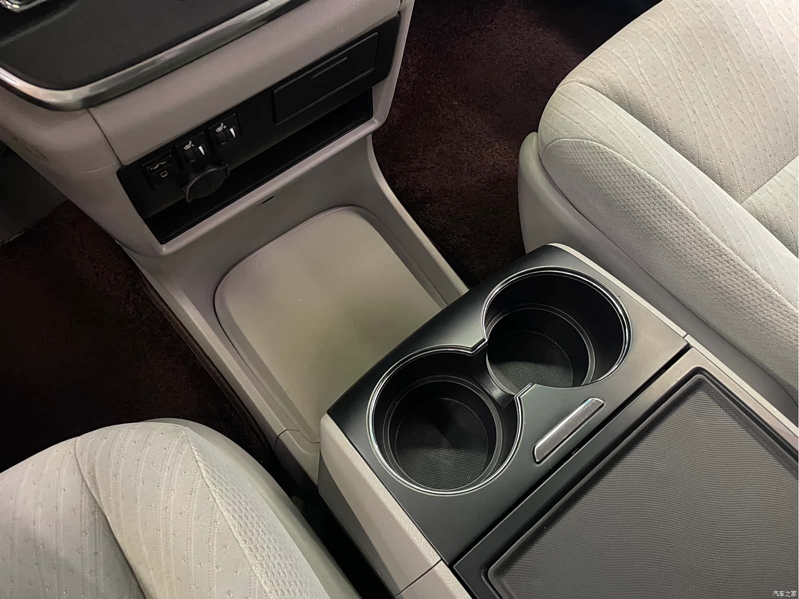 Toyota Sienna, 2016 25