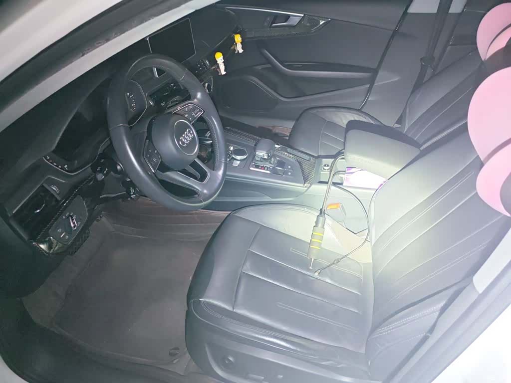 Audi A4L, 2018 11