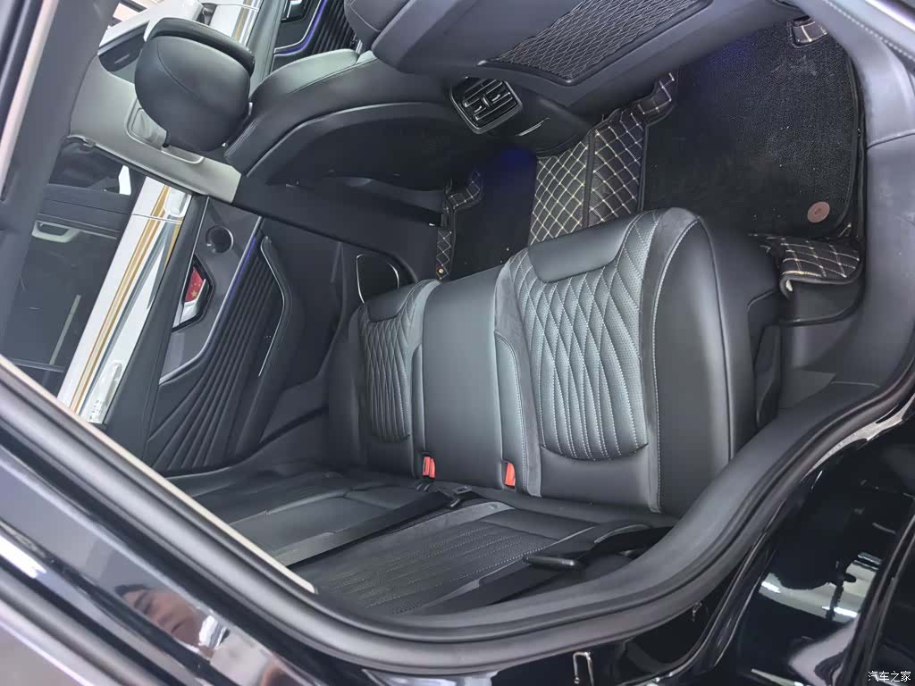 Hongqi HS5, 2023 22
