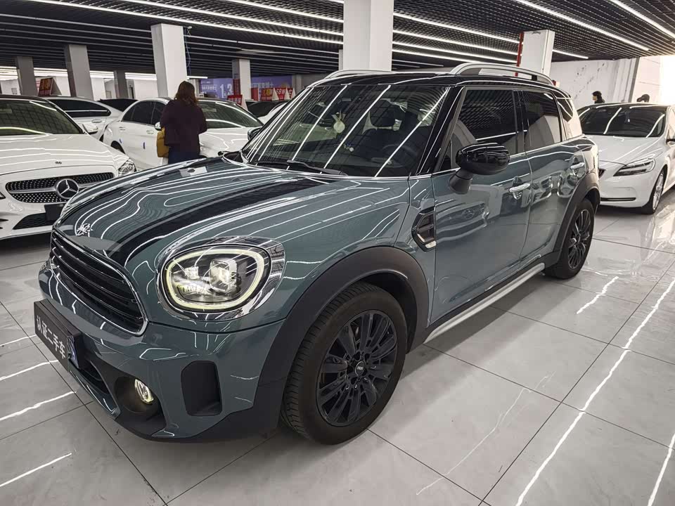 MINI COUNTRYMAN