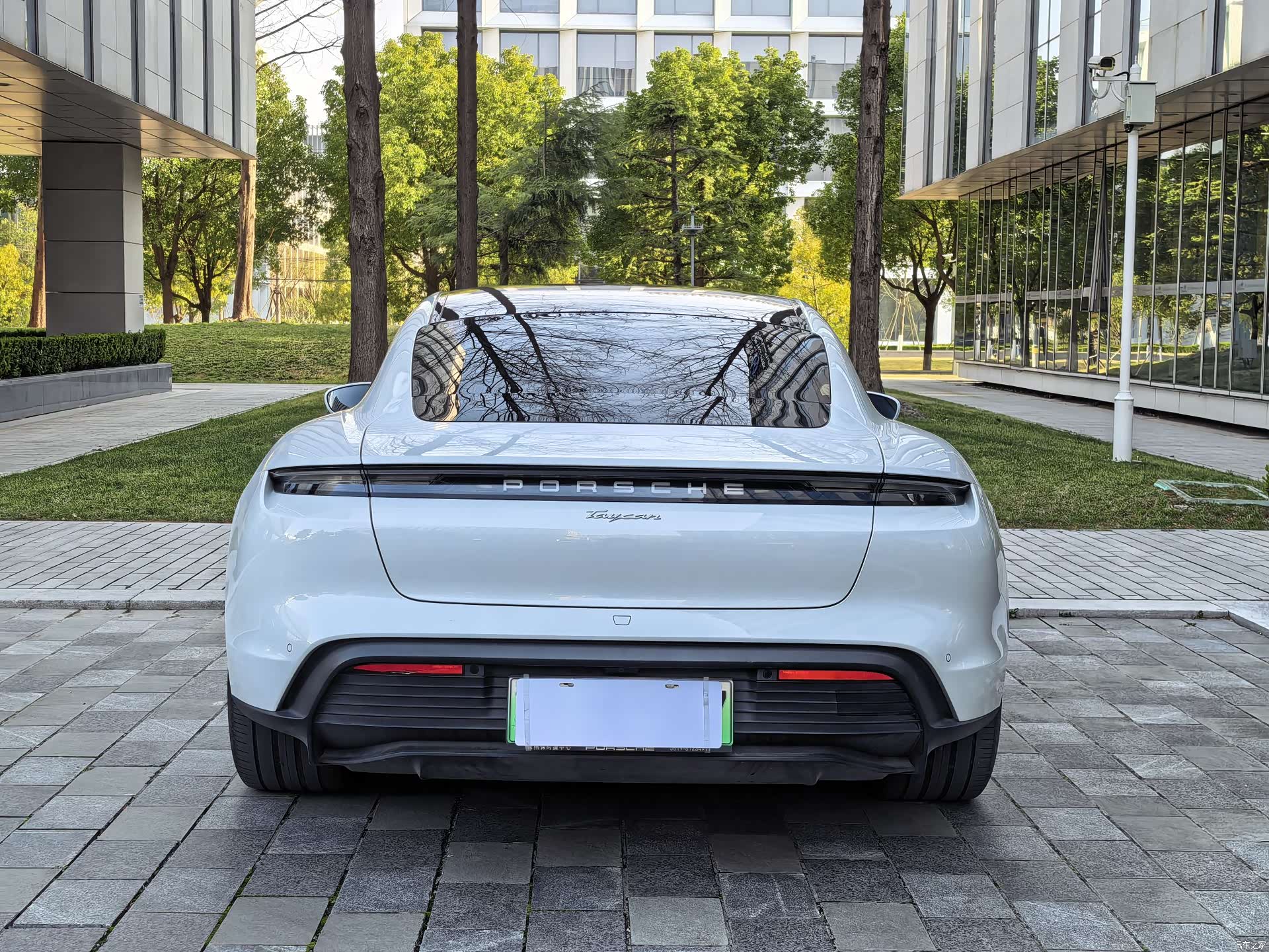 Porsche Taycan, 2023 49