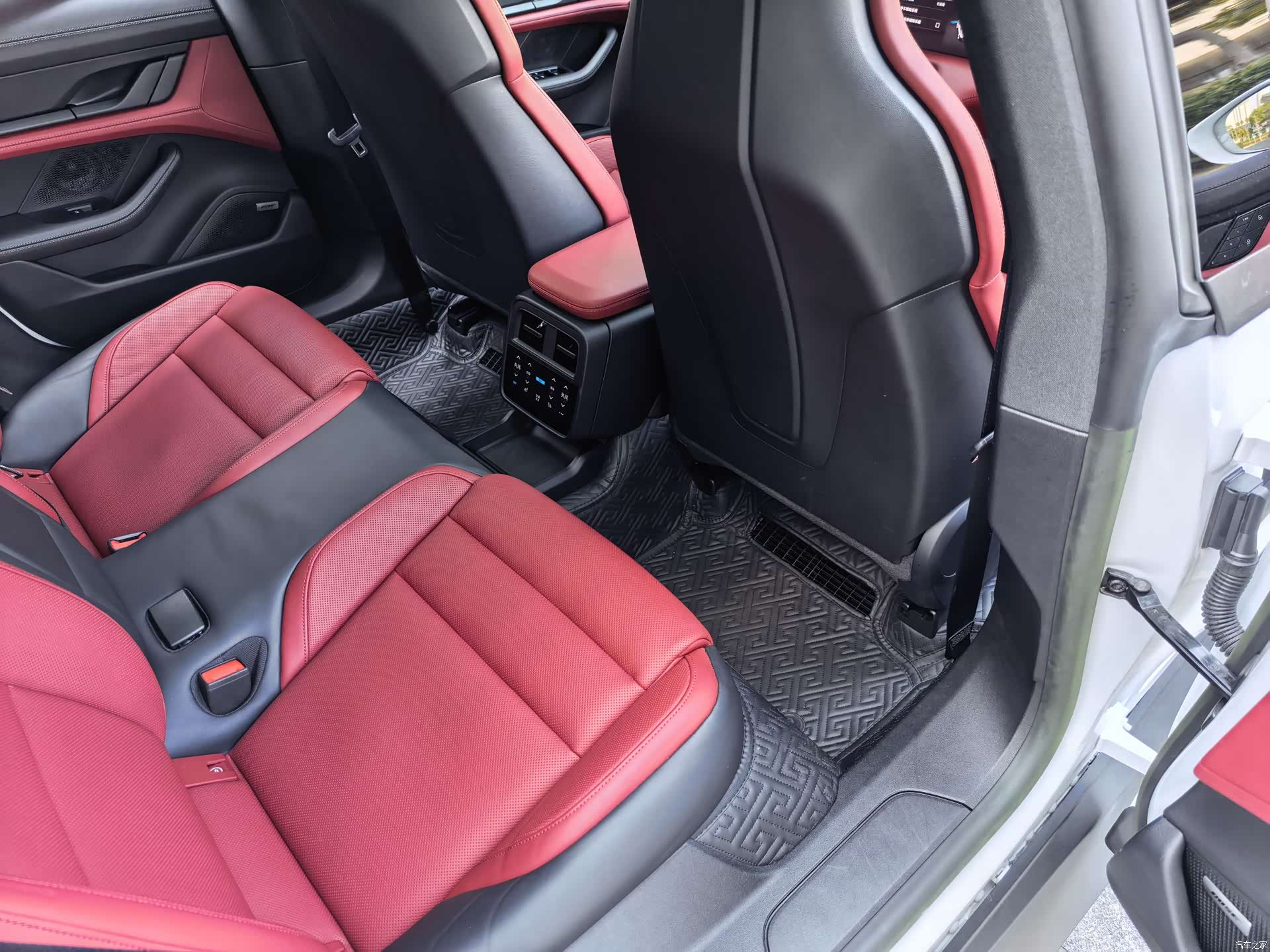 Porsche Taycan, 2023 33