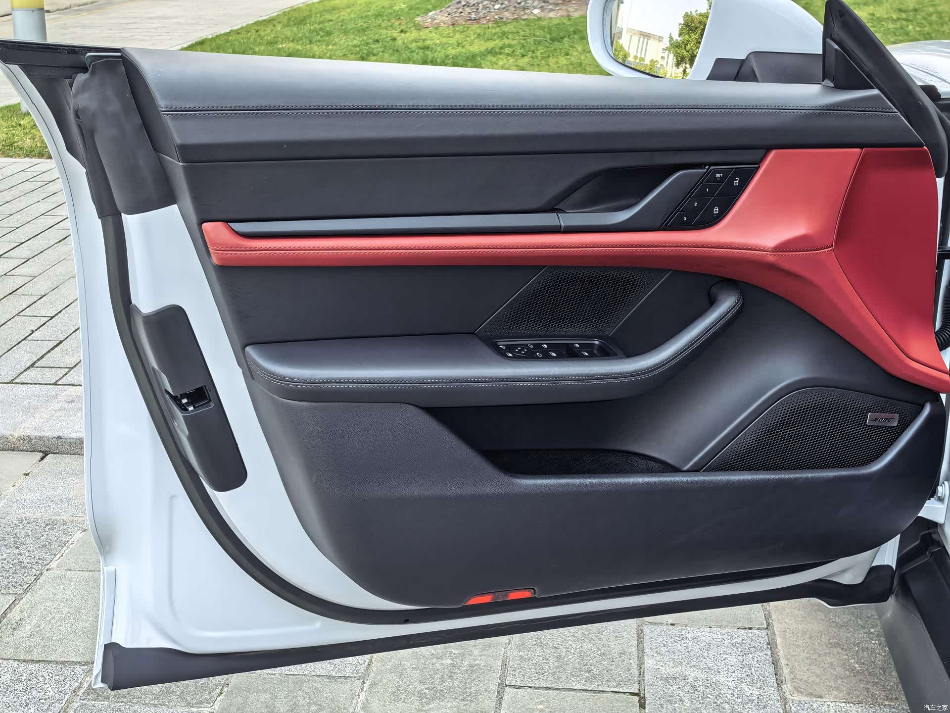 Porsche Taycan, 2023 9