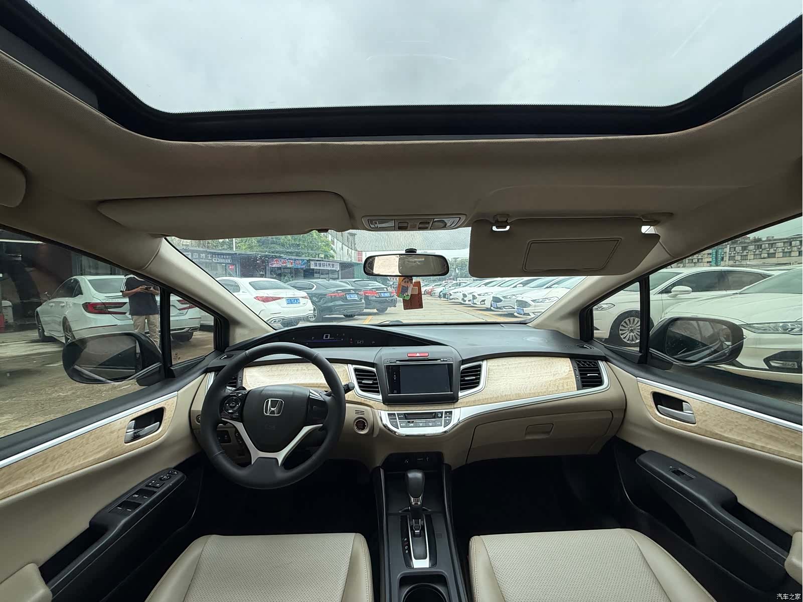 Honda Jade, 2014 9