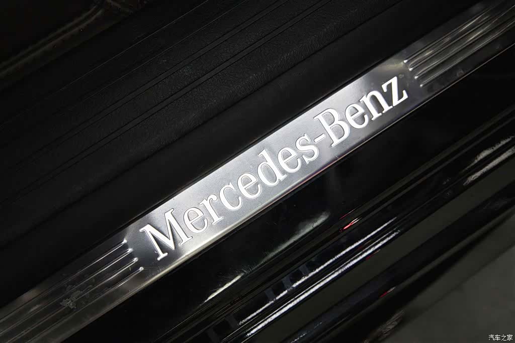 Mercedes-Benz GLE, 2024 27