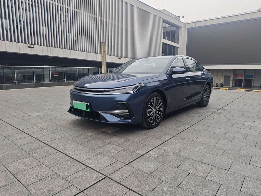 Geely Galaxy A7 EM