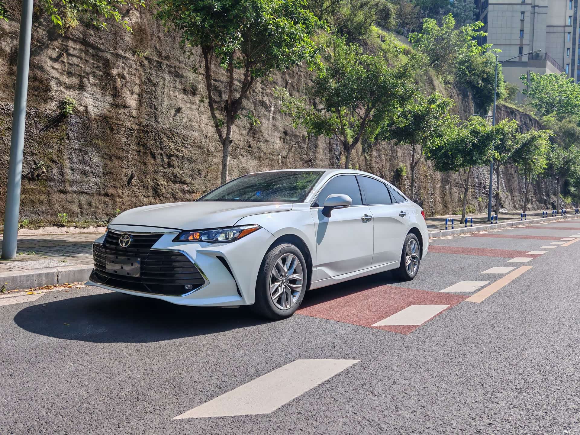 Toyota Avalon, 2022 3
