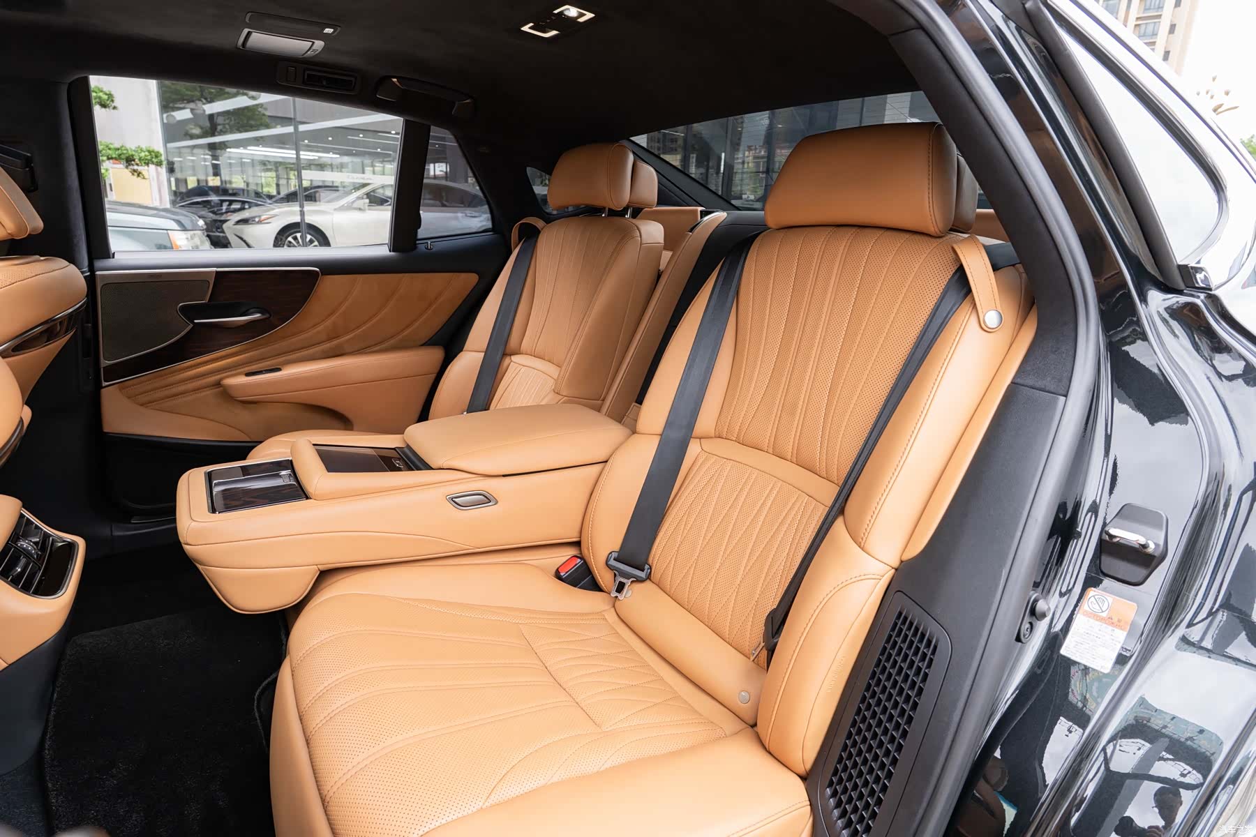 Lexus LS, 2021 12