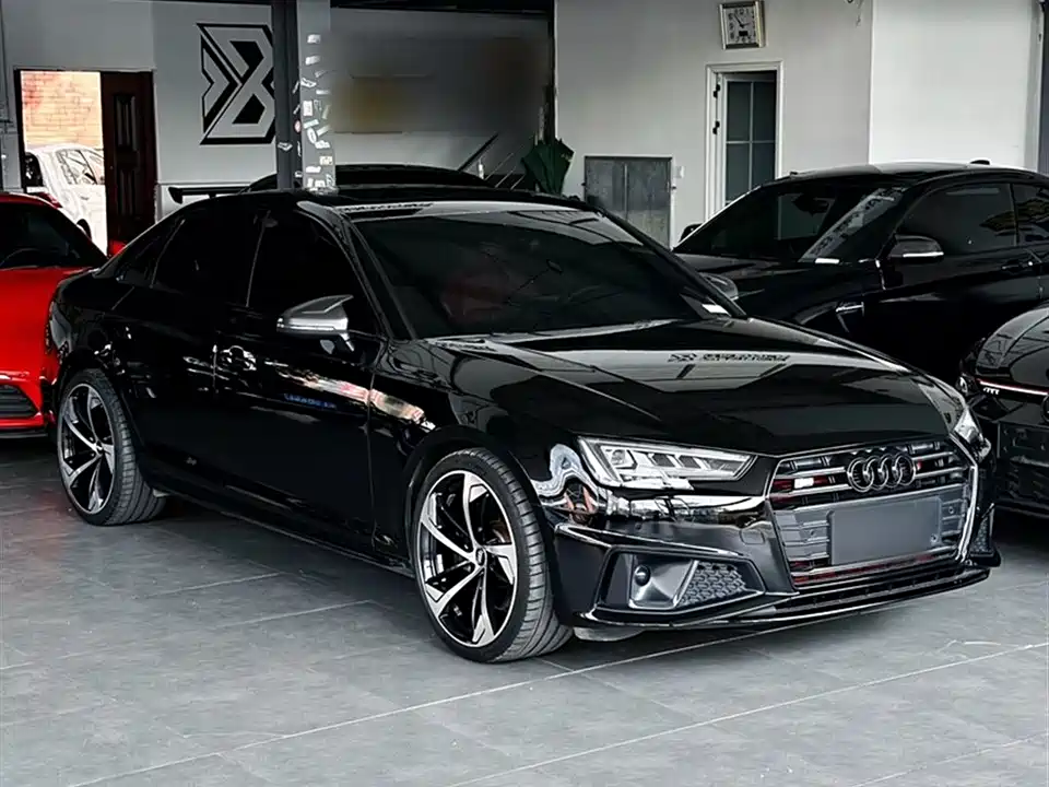 Audi S4