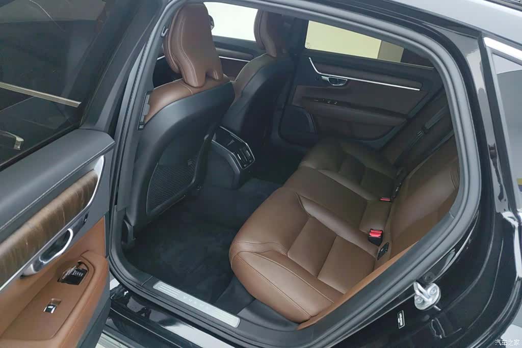Volvo S90, 2023 11