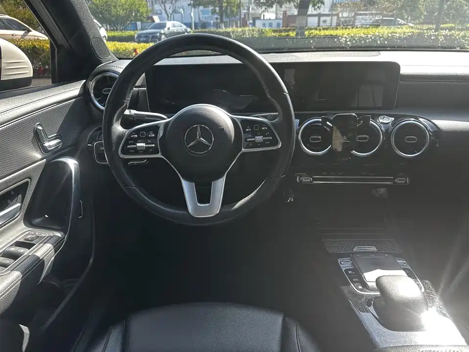 Mercedes-Benz Class A Mercedes-Benz Class A