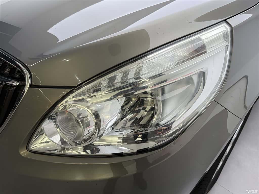 Buick GL8, 2020 9