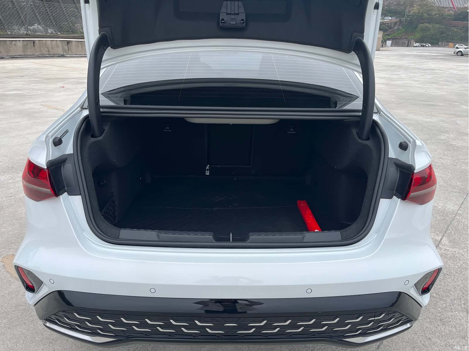 Audi Flying Spur, 2025 4