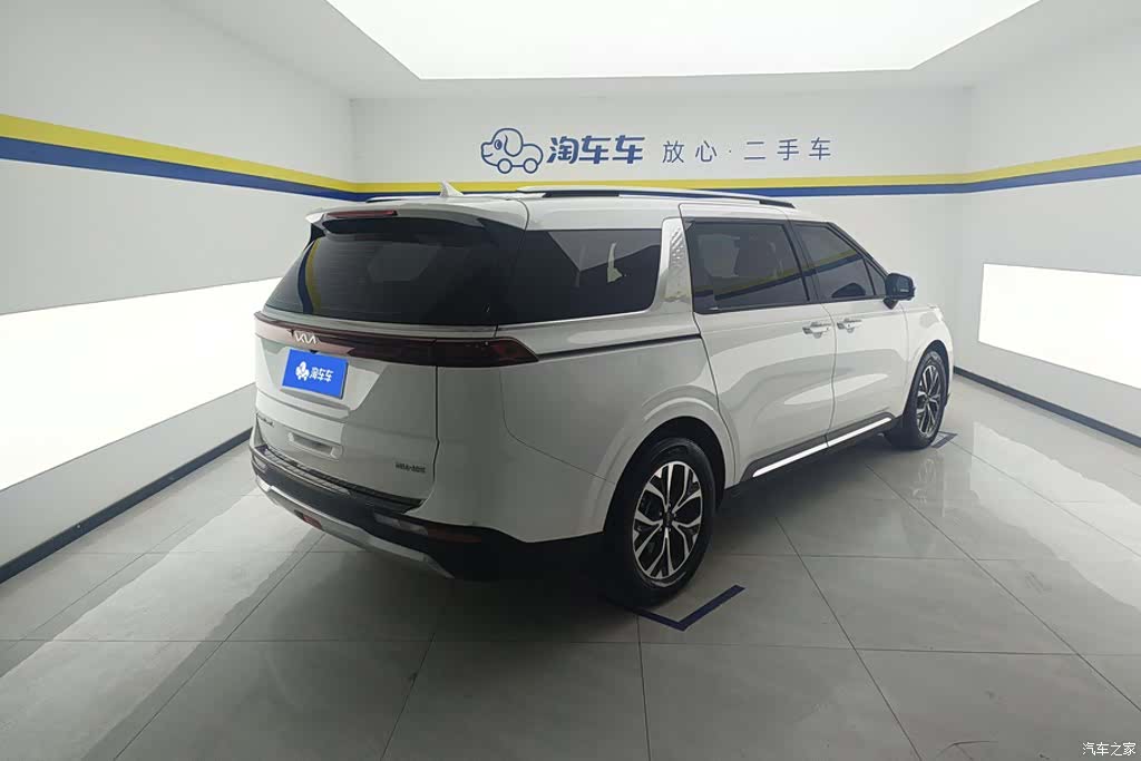 Kia Carnival, 2022 3