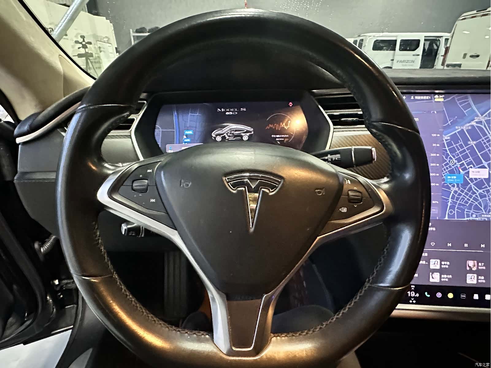 Tesla Model S, 2015 12