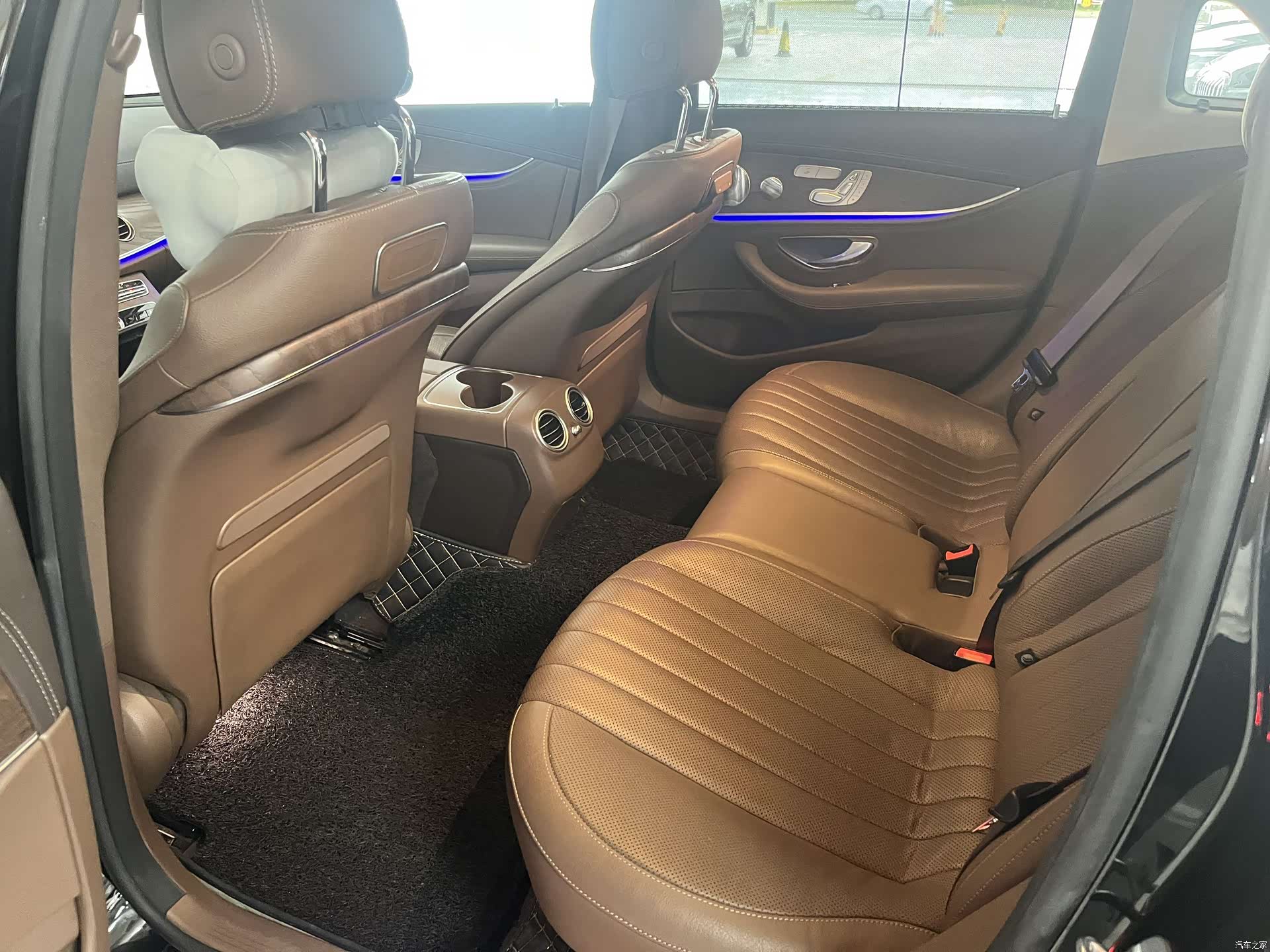Mercedes-Benz E-Class, 2020 6