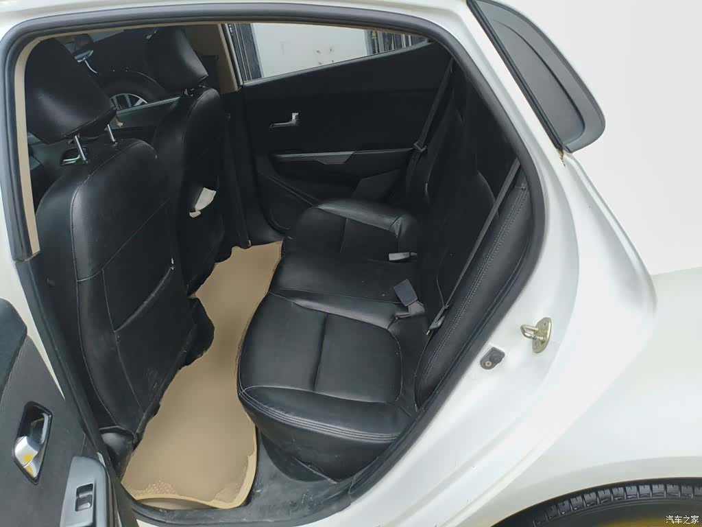 Kia K2, 2015 14
