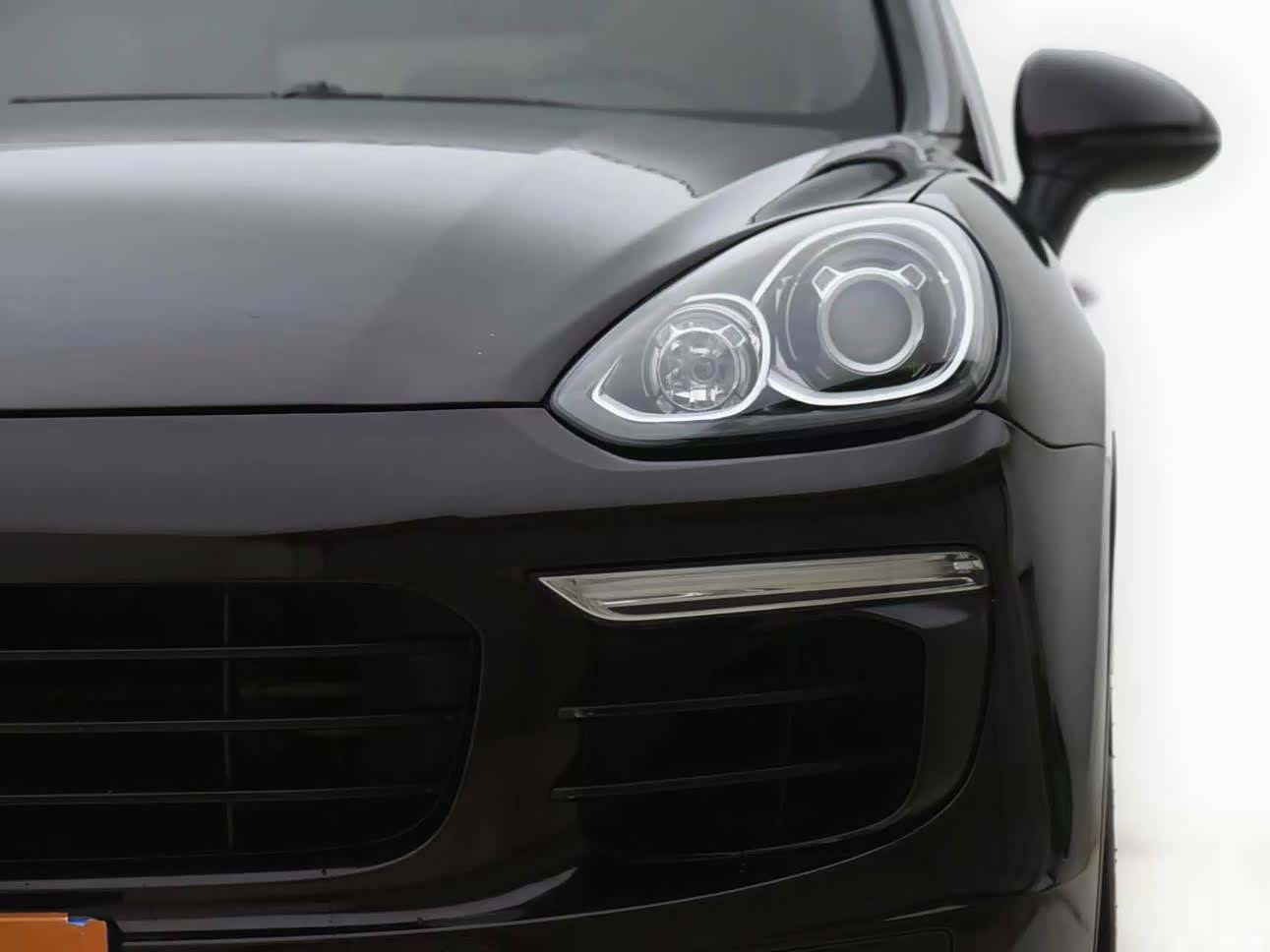Porsche Cayenne, 2015 8