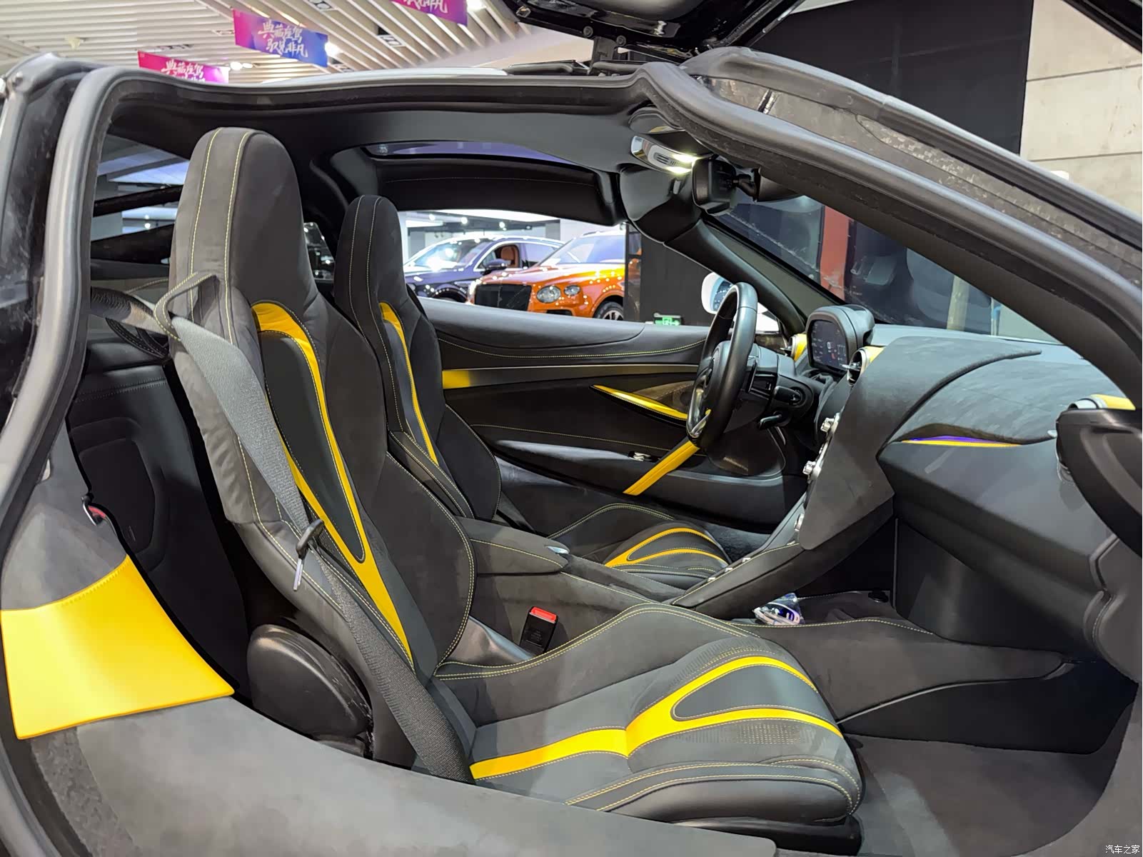 McLaren 720S, 2020 22