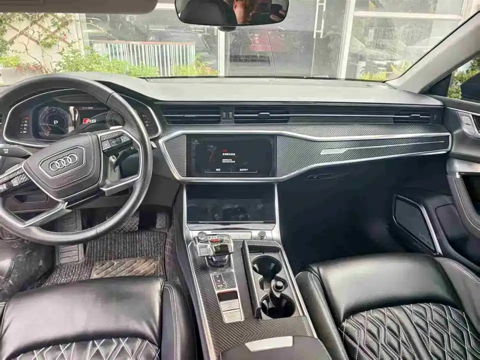 Audi A7L