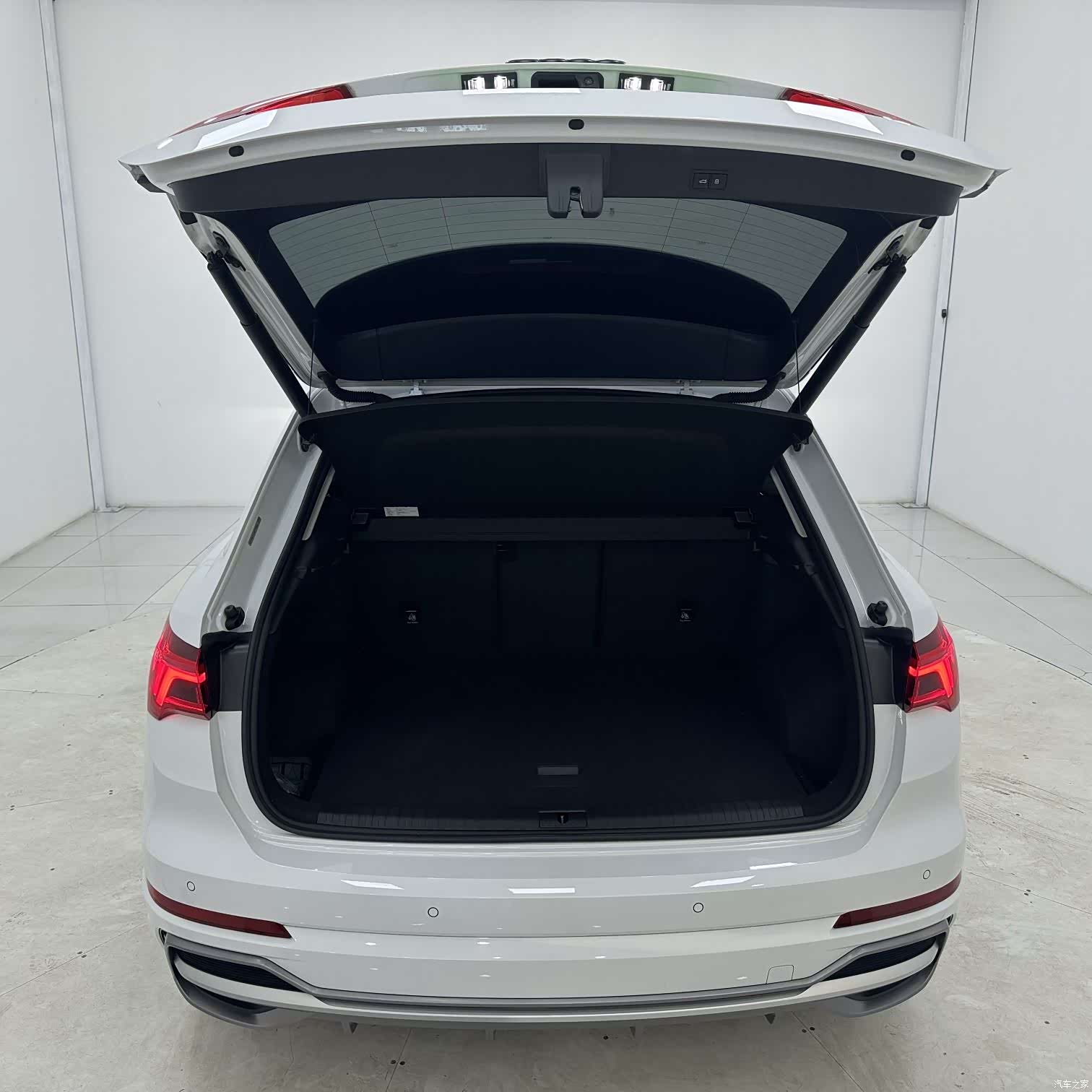 Audi Q3, 2022 16