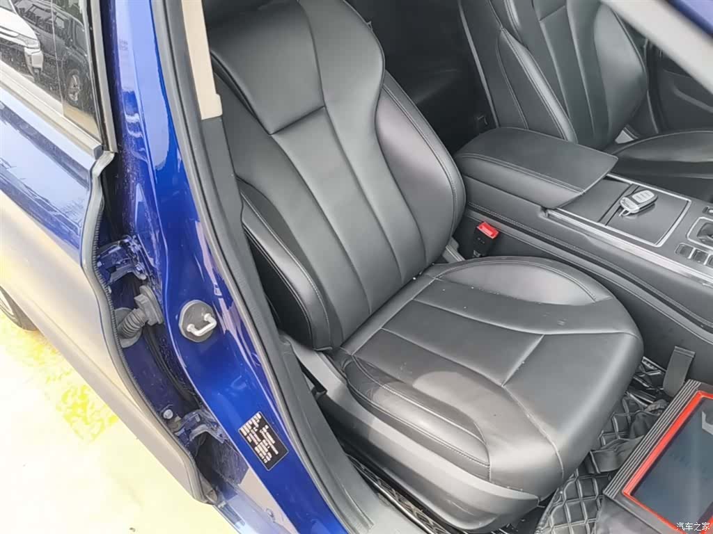 Hongqi H5, 2023 25