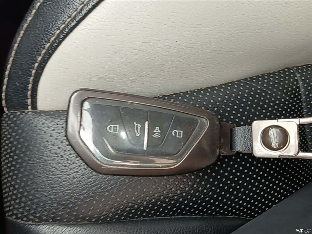 BAIC M60, 2019 9