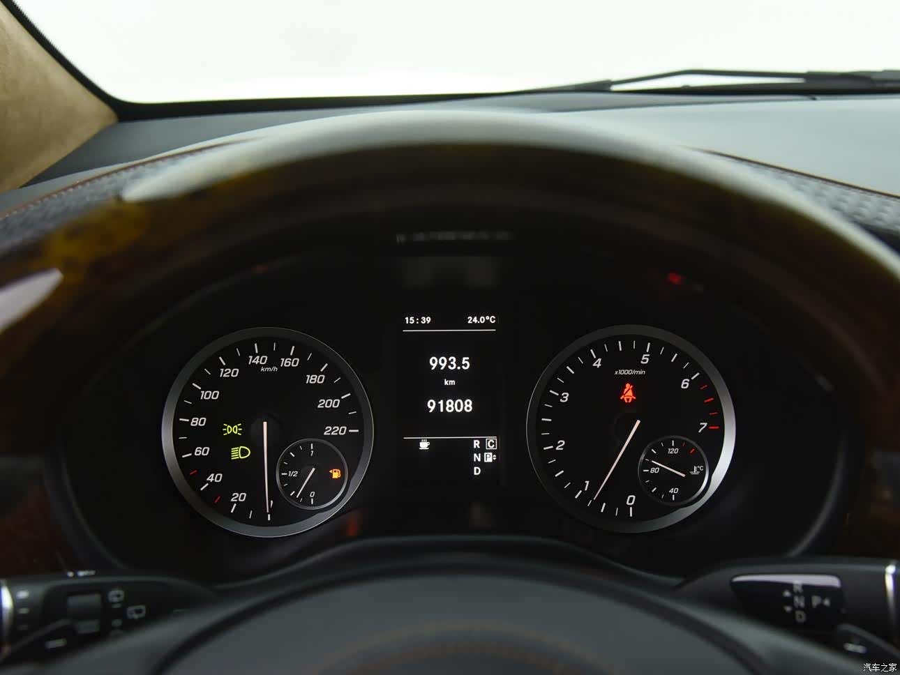Mercedes-Benz 7, 2022 15
