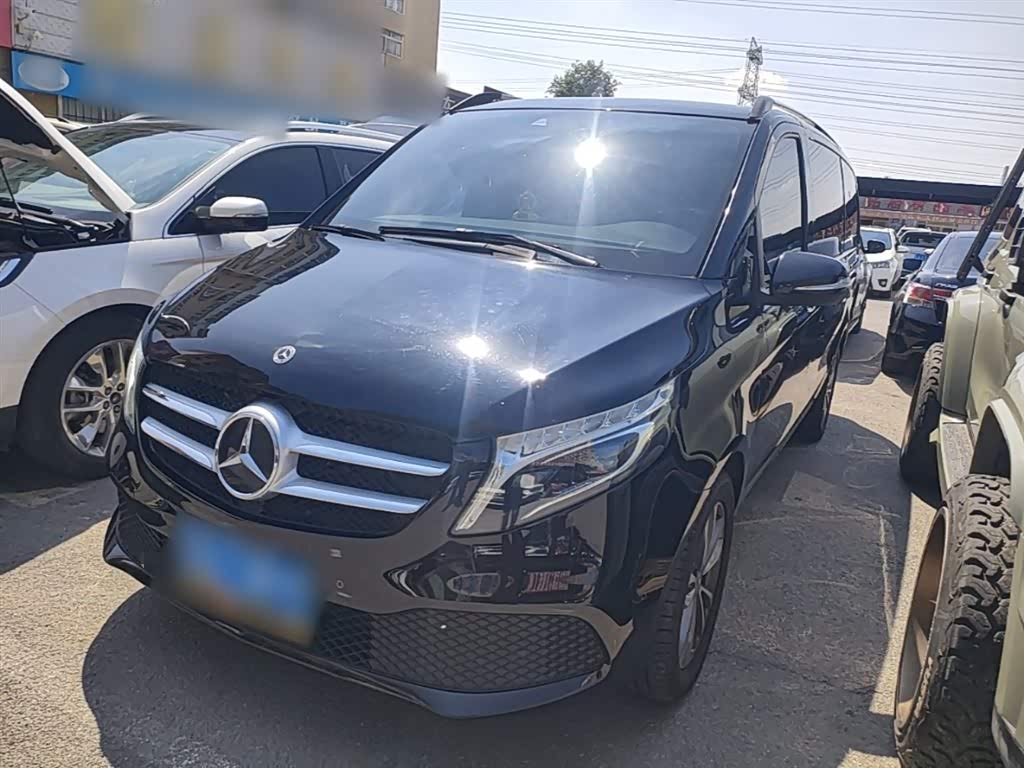Mercedes-Benz V-Class