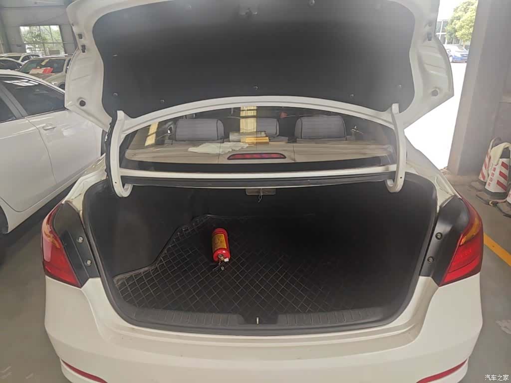 Hyundai DLX, 2014 19
