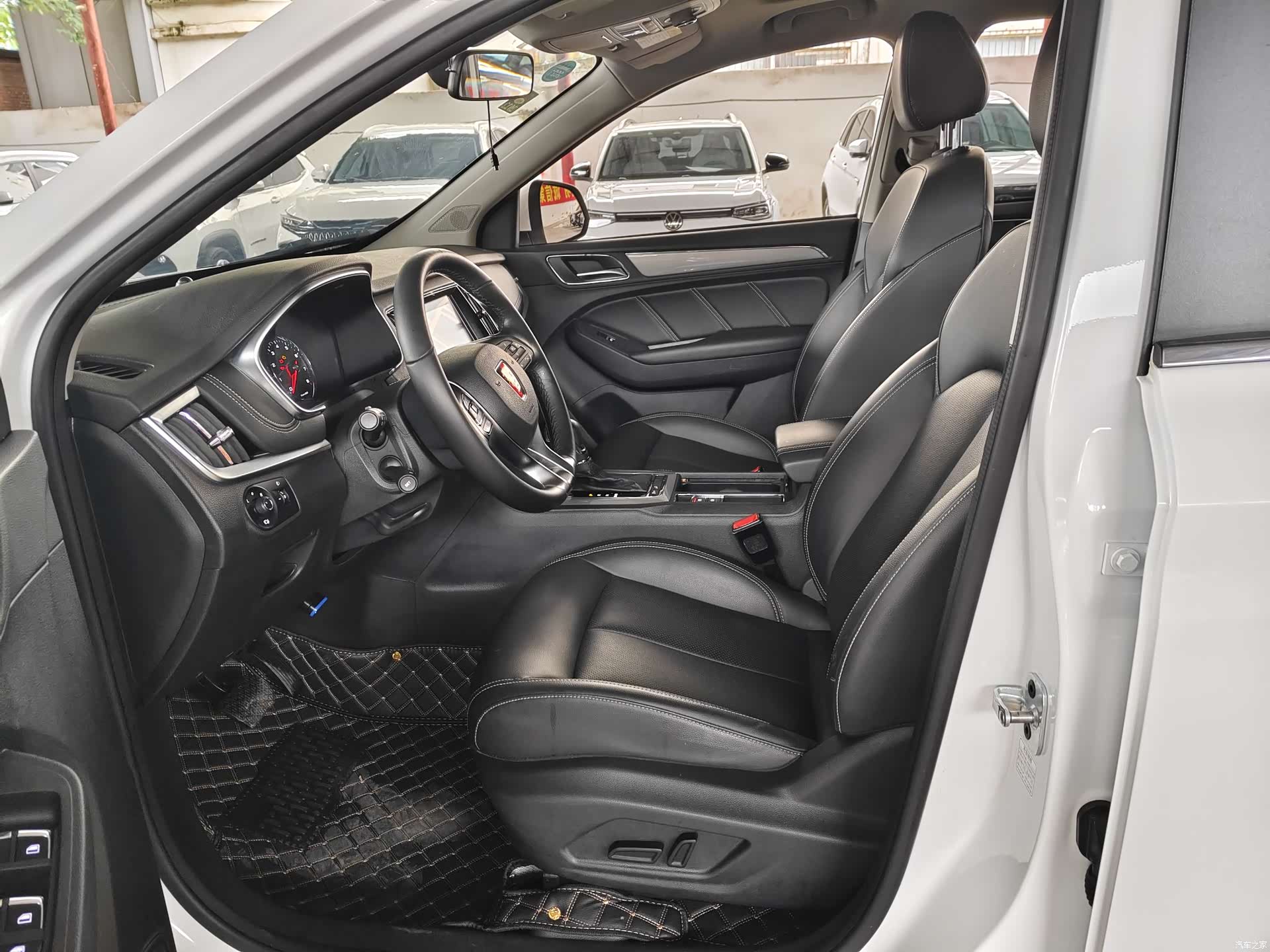 Roewe RX5, 2020 3
