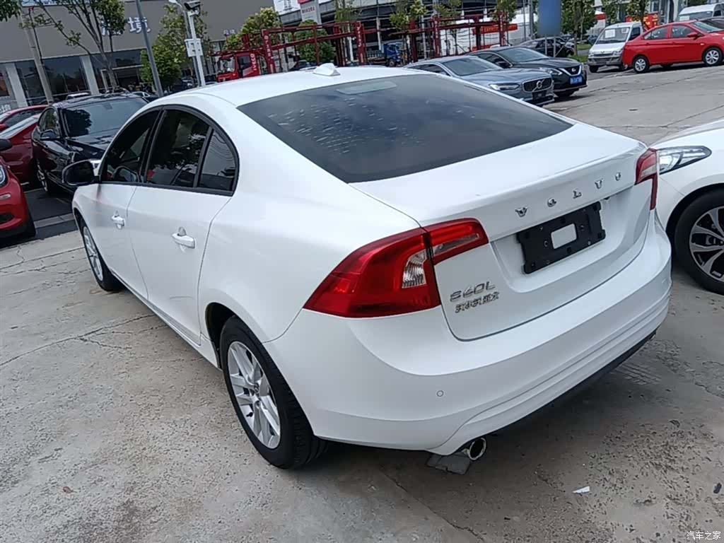 Volvo S60, 2015 все фото