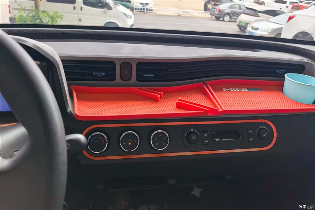 Wuling MINIEV, 2021 13