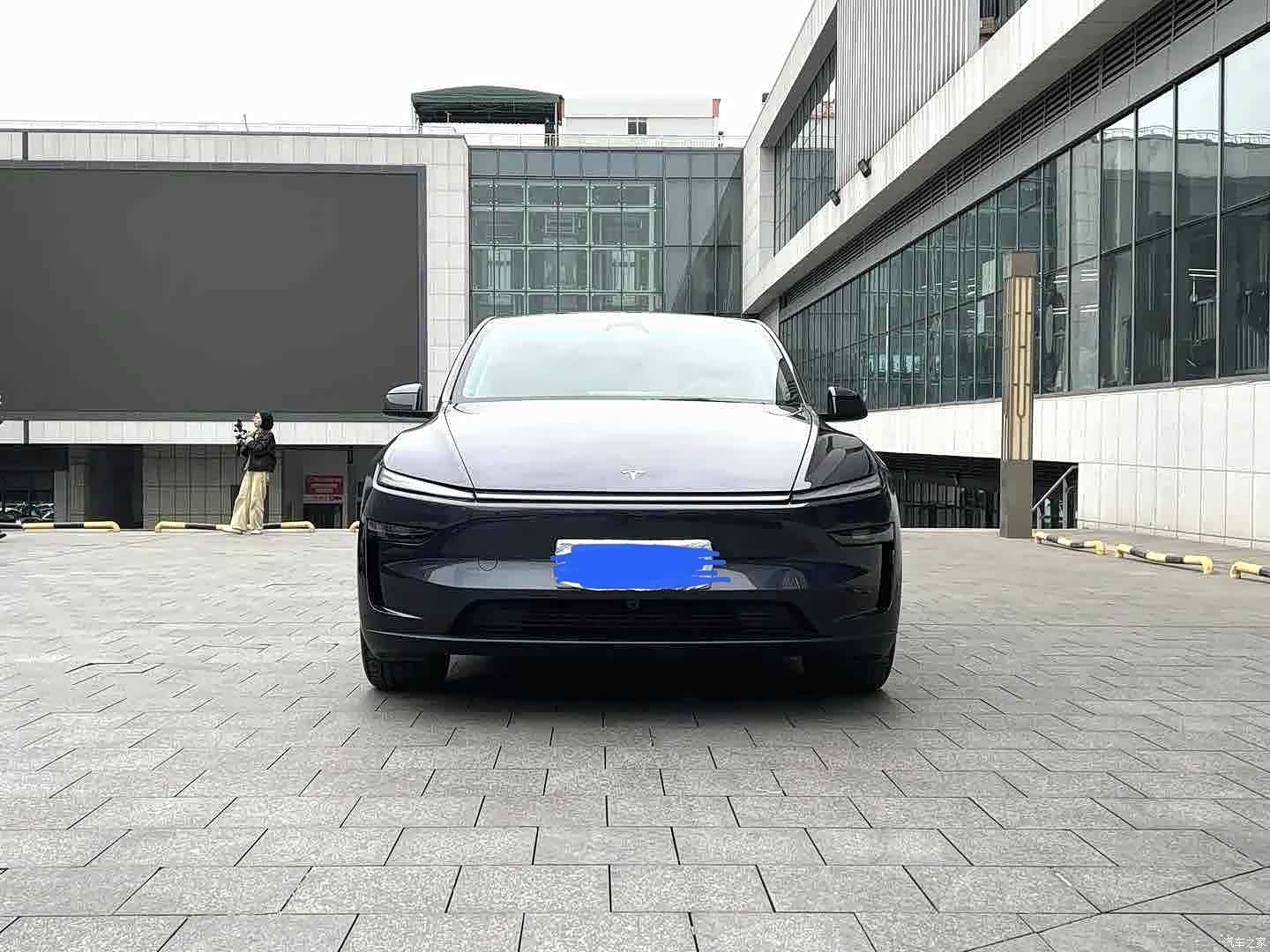 Tesla Model Y, 2025 2
