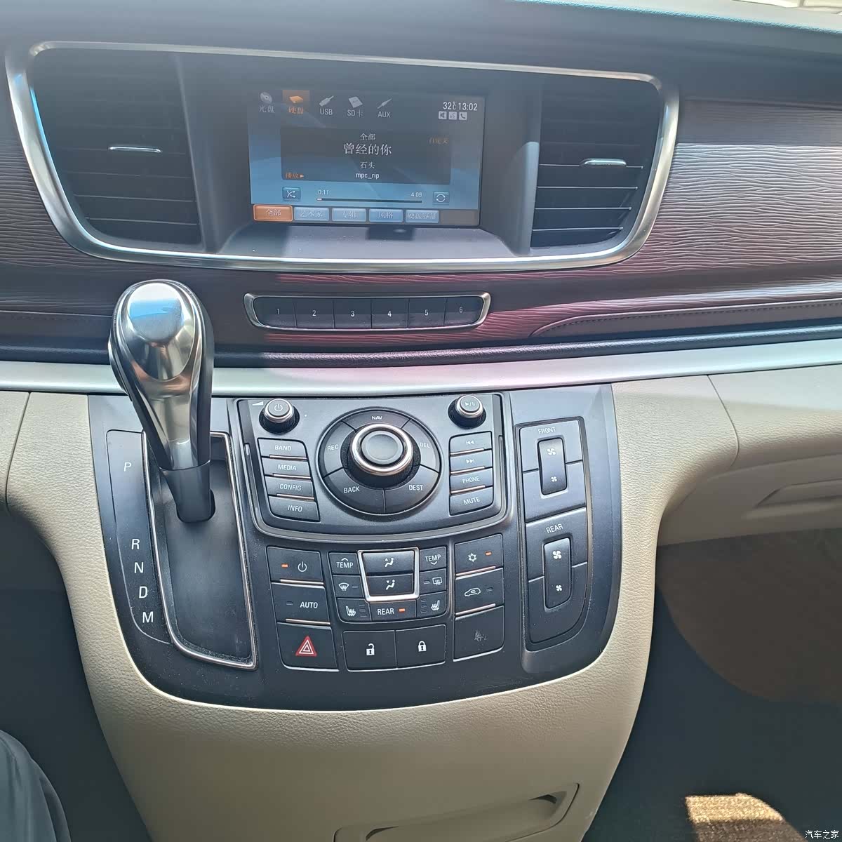 Buick GL8, 2017 17