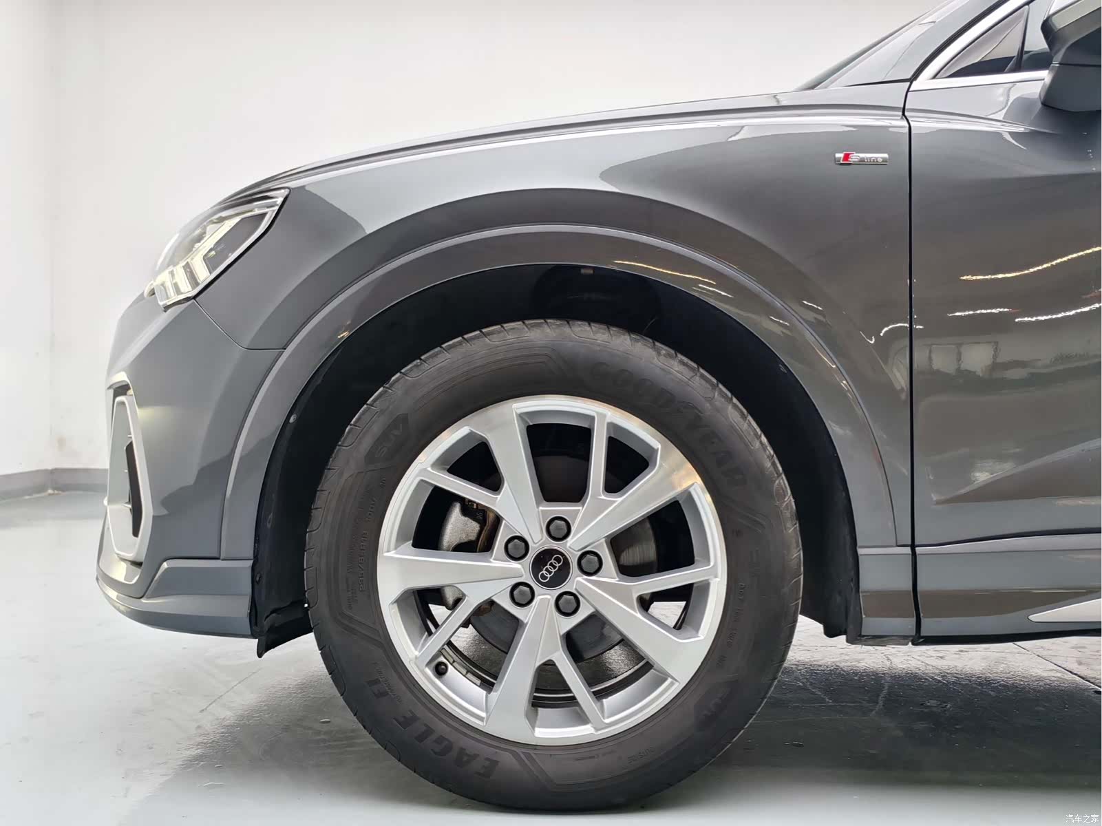Audi Q3, 2023 8