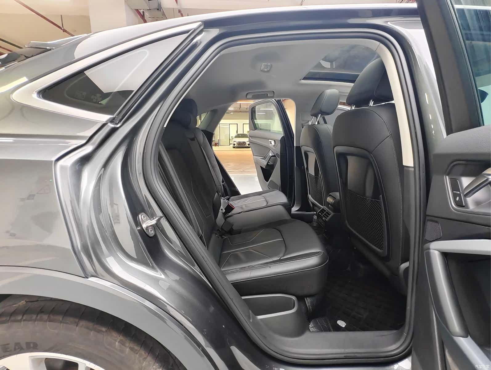 Audi Q3, 2023 11