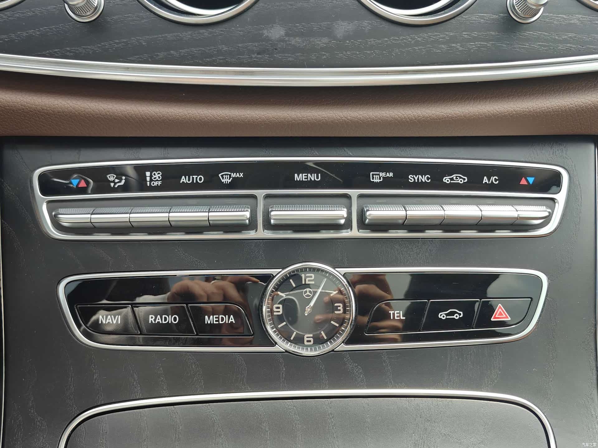 Mercedes-Benz E-Class, 2019 24