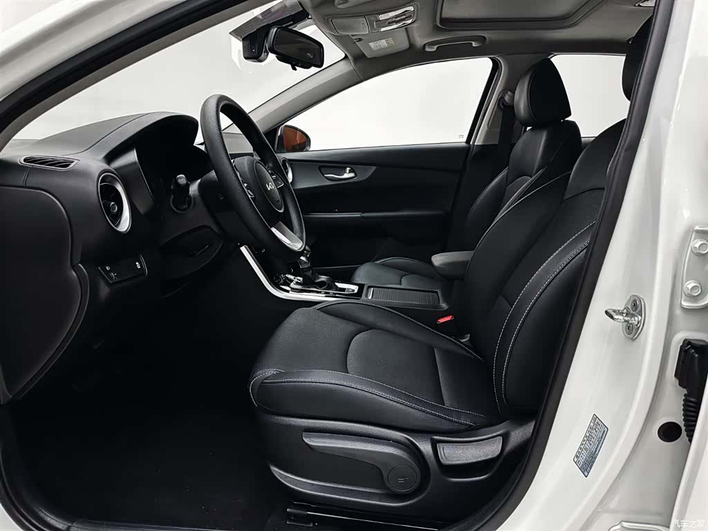 Kia K3, 2023 10