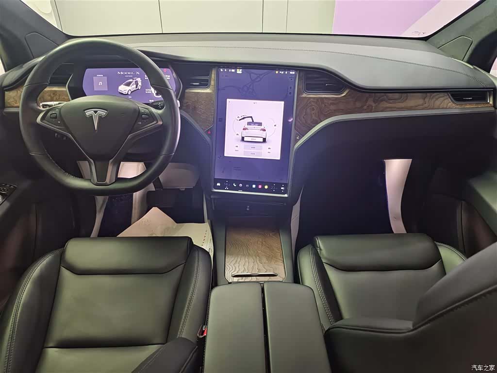 Tesla Model X, 2020 12