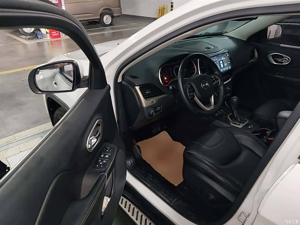 Jeep Cherokee, 2016 16