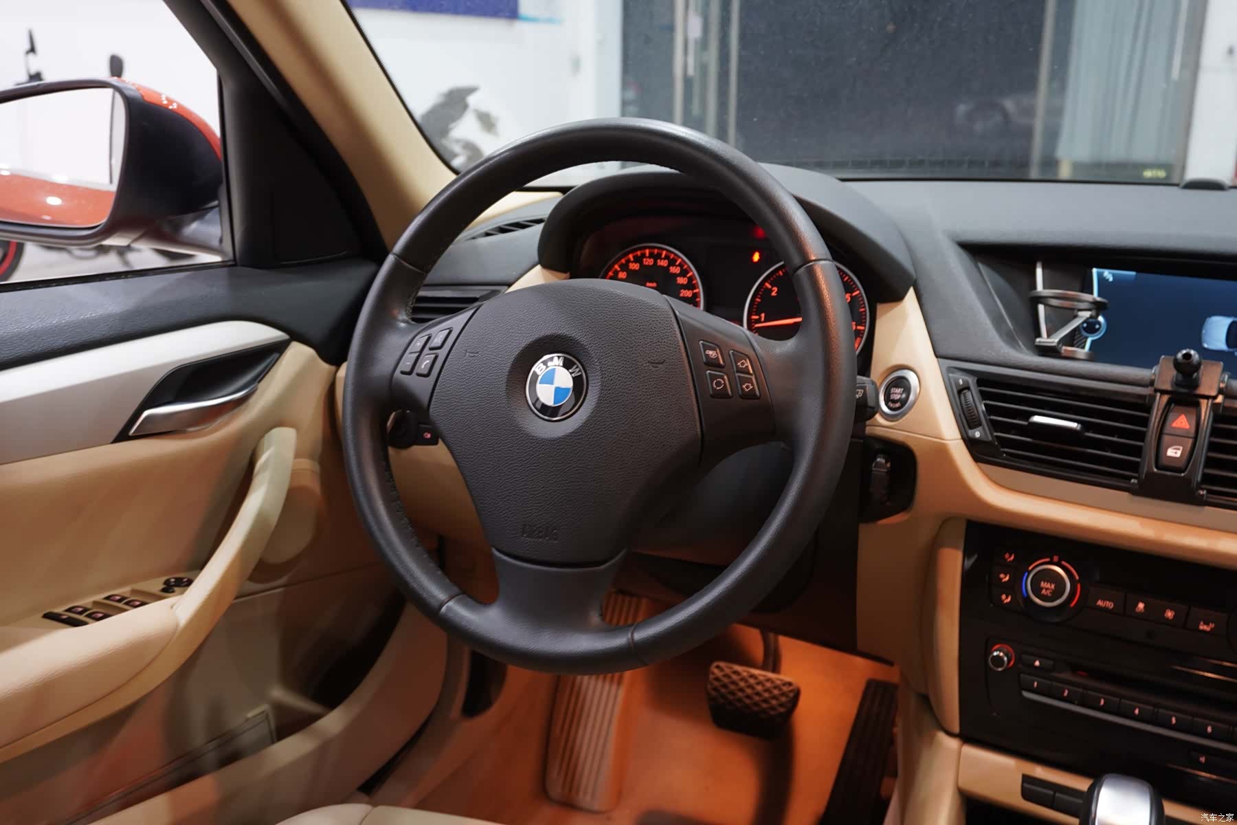 BMW X1, 2014 12
