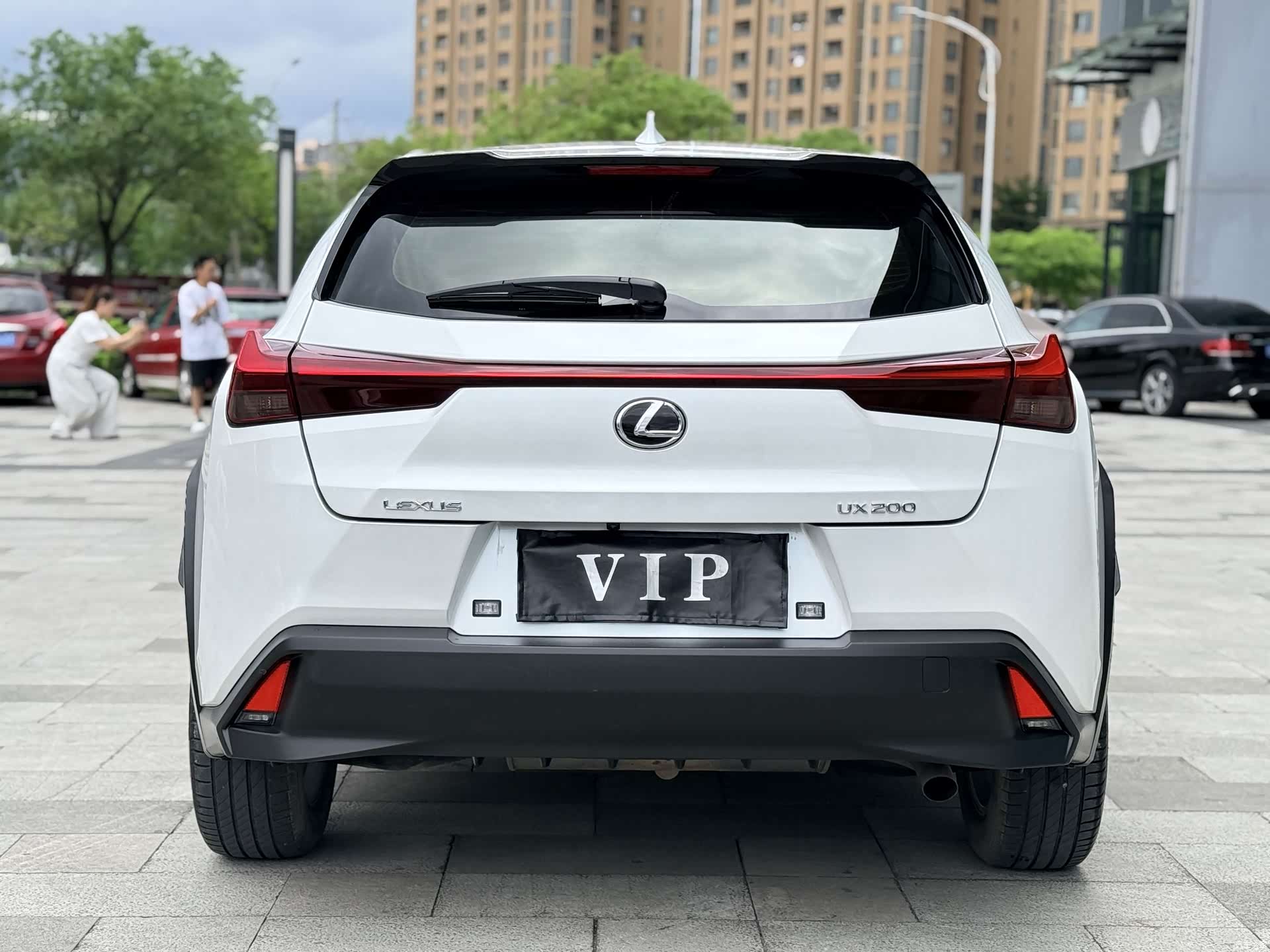 Lexus UX, 2022 3